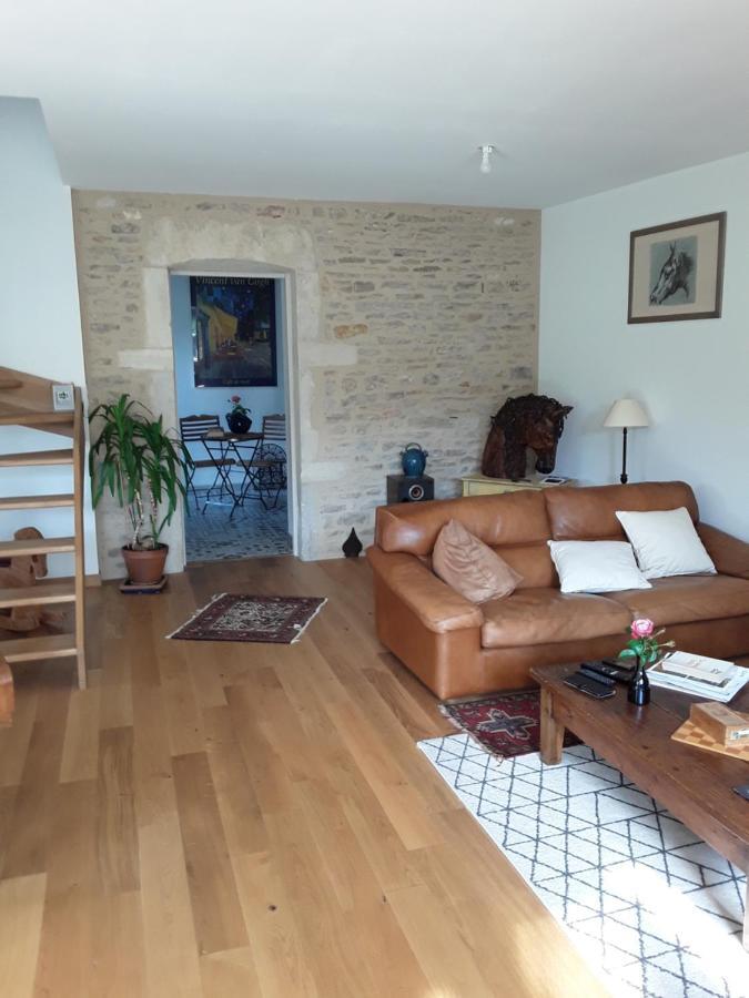 "La Charme" Bed & Breakfast Jalogny Exterior foto